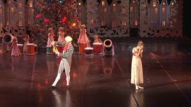 Балет "Щелкунчик"(первый акт), Машенька-Аня Лебедева смотреть онлайн