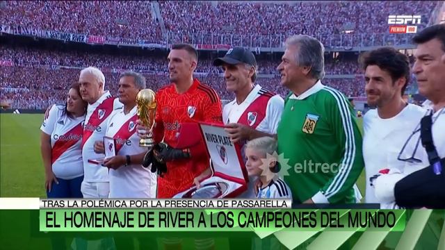 ¿Qué pasó en el Monumental con la controvertida vuelta de Pasarella? Entre la indiferencia y respet смотреть онлайн