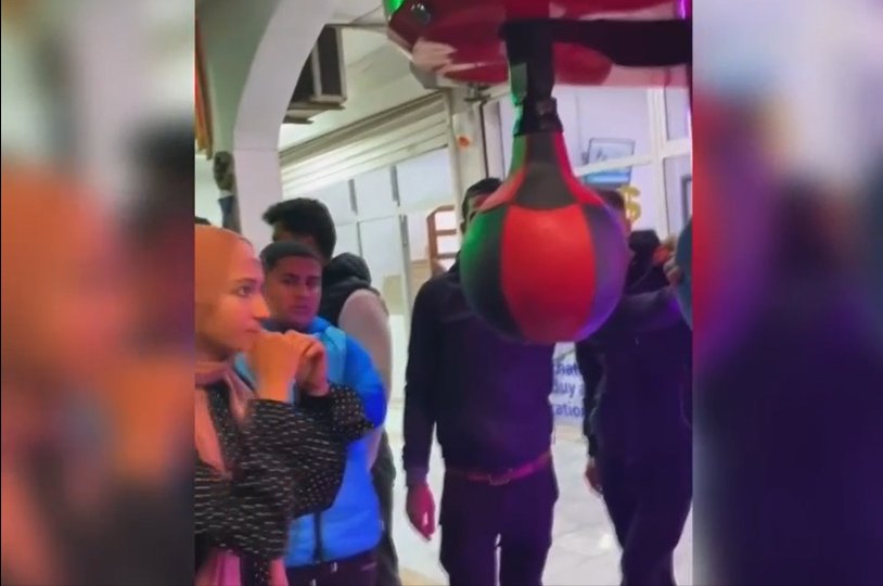 А что поделать то? смотреть онлайн