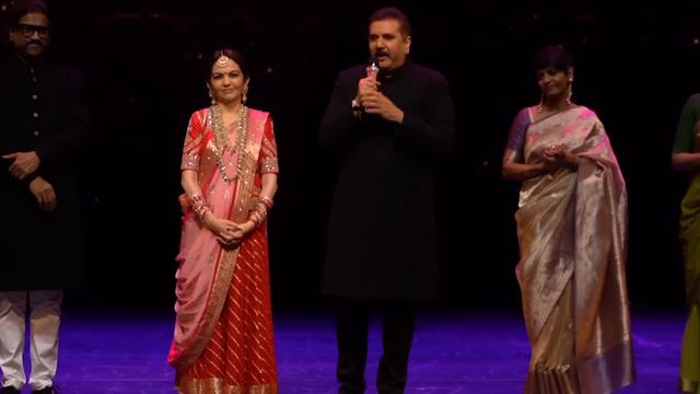 Nita Ambani at the last show of The Great Indian Musical: Civilization To Nation смотреть онлайн