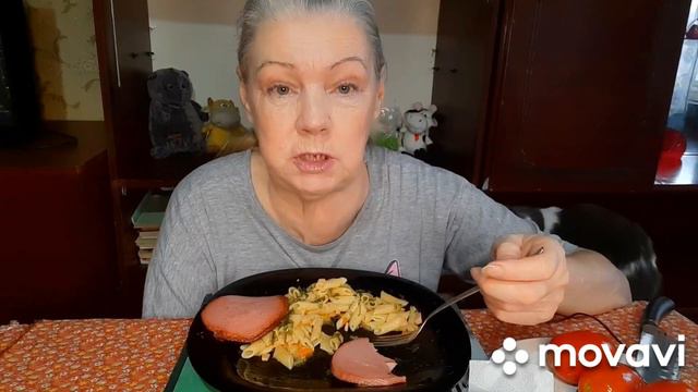 #mukbang #eats #food /макароны с колбасой помидоры смотреть онлайн
