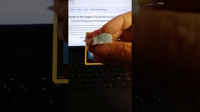 Unwrapping my new Blue Hemimorphite Crystal смотреть онлайн