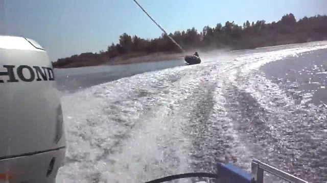 лодка Крым двигатель HONDA 50 на ватрушке 2012 смотреть онлайн