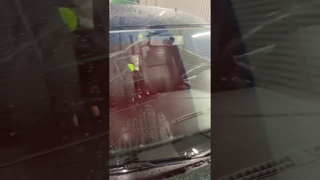 Очистка лобового стекла от водного камня. Состав Glass Clean от Detail. смотреть онлайн