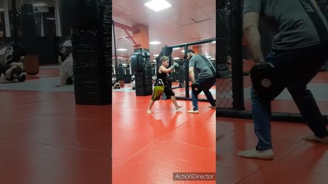 Камаев Дэни 7 лет нету подготовка на кикбоксинг