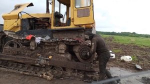 Бульдозер ЧТЗ  Т 130 -Большая проблема шпильки на звезде