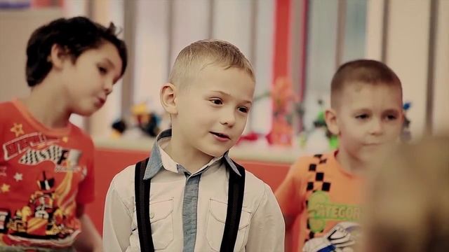 Один день в детском саду! День рождения в садике! смотреть онлайн