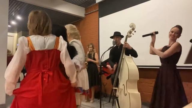 Во Кузнице, Я за что люблю Ивана смотреть онлайн