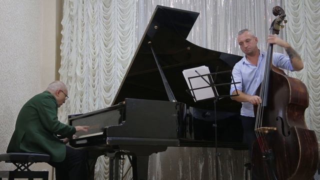 Осень в ритме джаза в Крымской филармонии смотреть онлайн