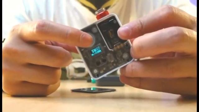 DEJAVU Pocket 40W AIO Kit 950mAh смотреть онлайн