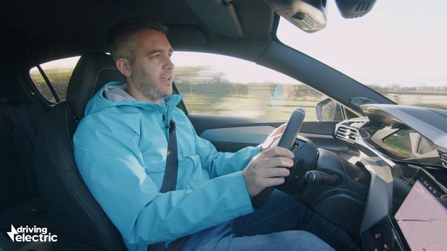 New 2022 Peugeot 308 plug-in hybrid hatchback review – DrivingElectric смотреть онлайн