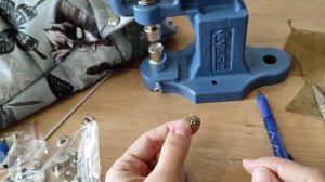 Установка кнопок альфа на куртку. Секрет качественной работы