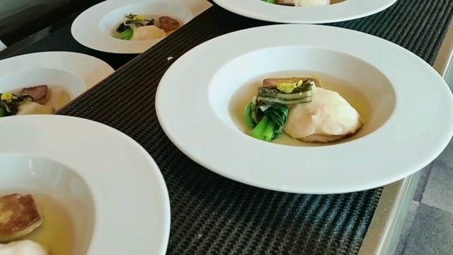 ★【動くトランプ電車】「52席の至福」：「旅するレストラン」に乗って、コース料理を堪能｜西武新宿ー西武秩父