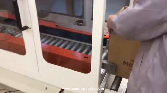 Automatische Kartonbox Anrichten Umformen manuelle Produkte Laden der oberen Dichtungsmaschine Verp смотреть онлайн