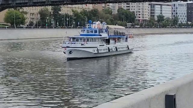НОВЫЙ РЕЧНОЙ ЭЛЕКТРОТРАМВАЙ НА МОСКВЕ-РЕКЕ И НЕ ТОЛЬКО. смотреть онлайн