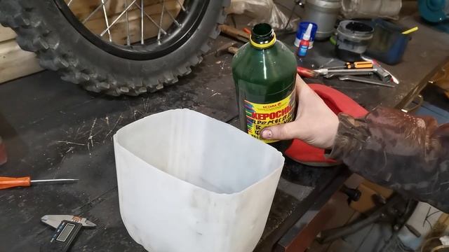 Питбайк BSE Z1 на обслуживании, на что обращать внимание после покупки БУ мотоцикла.mp4 смотреть онлайн