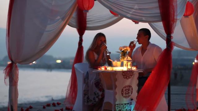 Свидание на берегу моря смотреть онлайн