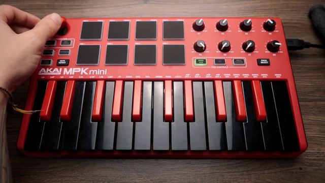 Akai Professional MPK Mini: The Most COMPLETE REVIEW (2020) and instructions смотреть онлайн
