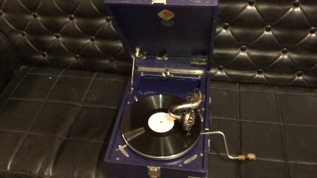 Редкий патефон Н.К.М. "ГРАМПЛАСТТРЕСТ" Ленинградский завод 1935 г смотреть онлайн