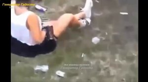 ОБОСРАЛАСЬ В ОБЩЕСТВЕННОМ МЕСТЕ