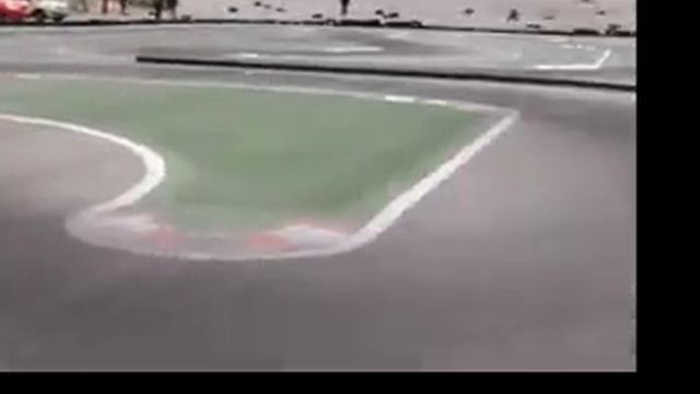 dando cera con Xray M18 a los gasofas смотреть онлайн