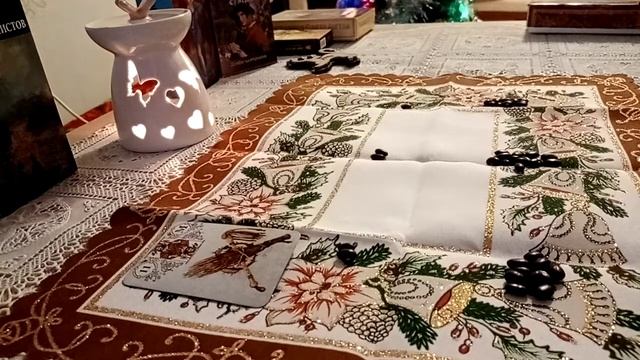 ТАЙНА КОТА. ГАДАНИЕ НА БОБАХ. смотреть онлайн