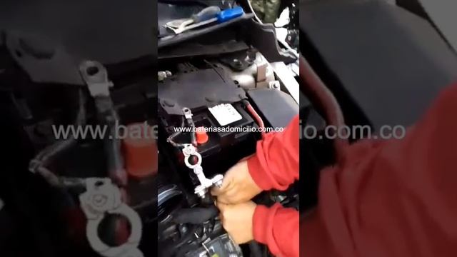 Como instalar la batería de un Volvo V40 2018 - Baterias A Domicilio En 30 Minutos смотреть онлайн
