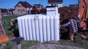 Монтаж пластикового погреба Tingard с высоким УГВ так, чтобы он не всплыл весной.