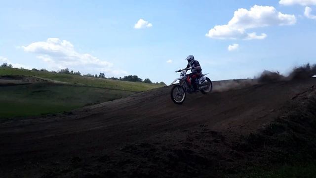 Мотокросс, субботняя тренировка 13.05.2017 смотреть онлайн