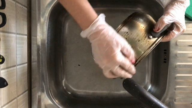 Как очистить кастрюлю от нагара и жира до блеска смотреть онлайн