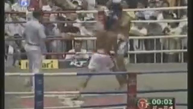 Kao Runchong vs Pov Vannsak смотреть онлайн