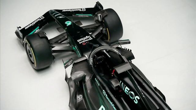 Mercedes-AMG F1 W14 E Performance - Launch Imagery смотреть онлайн