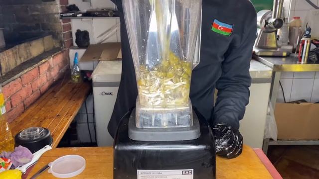 Готовим фирменный Цезарь соус смотреть онлайн