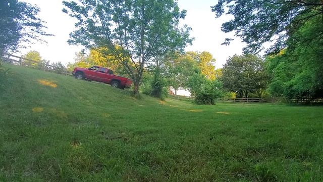 Checking out the 4x4 4WD action on my 2006 Chevrolet Chevy Silverado Z71 смотреть онлайн