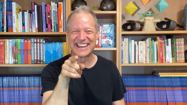 Play Simon Says with Mike the Chameleon. Can you win??? смотреть онлайн