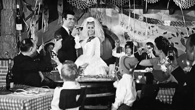 Ria, Jan, Rosie en Johnny - De vrolijke bruiloft ! ( deel II ) ( 1958 ) смотреть онлайн