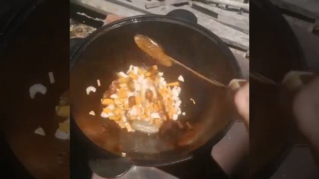 Индейка запеченная в казане на костре смотреть онлайн