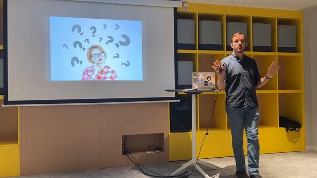 Valencia Codes – Level Up #5 - Life is Not a Kaggle Competition: Using SNScrape to Create Datasets смотреть онлайн