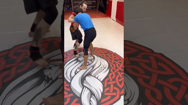 Грэпплинг / стойка / основы ?? #борьба #городвладимир #грэпплинг смотреть онлайн