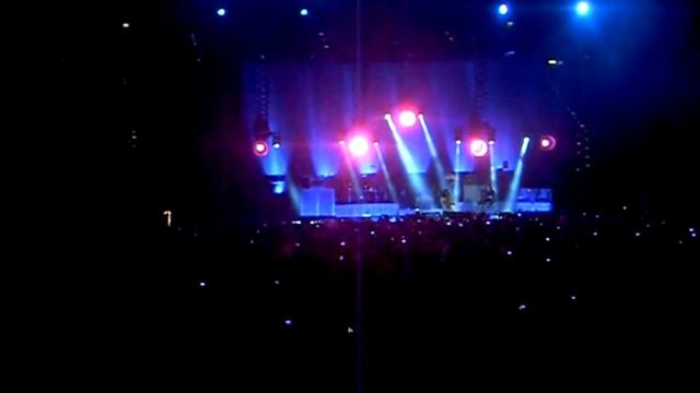 Incubus - Love Hurts смотреть онлайн