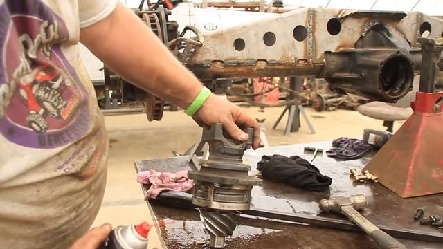 How To Shave a 14 Bolt смотреть онлайн