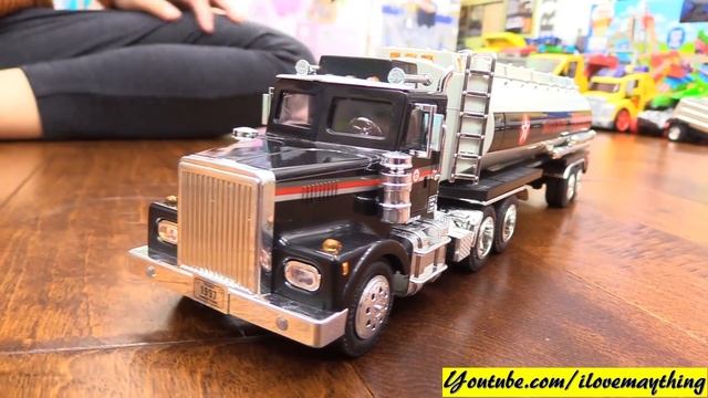 Toy Cars & Trucks: Semi Trucks and Cars Diecast Collection. Disney Cars Artist Series and More! смотреть онлайн