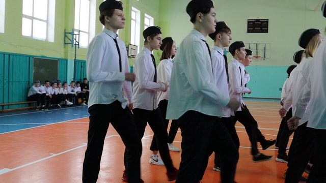 Смотр строя и песни, 9б класс. смотреть онлайн