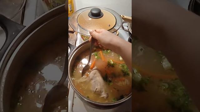 Супчик со своими перепелками ?