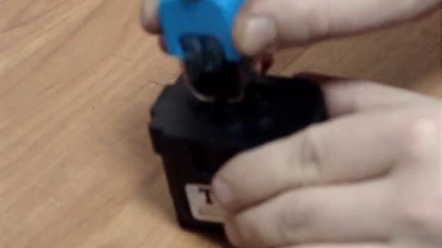 Заправка HP 122 заправочным набором plug-n-print смотреть онлайн