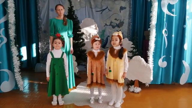 МАЛЕНЬКАЯ ЁЛОЧКА смотреть онлайн