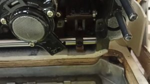 Ремонт машинки Джуки 8300. При работе прыгает лапка реверса.