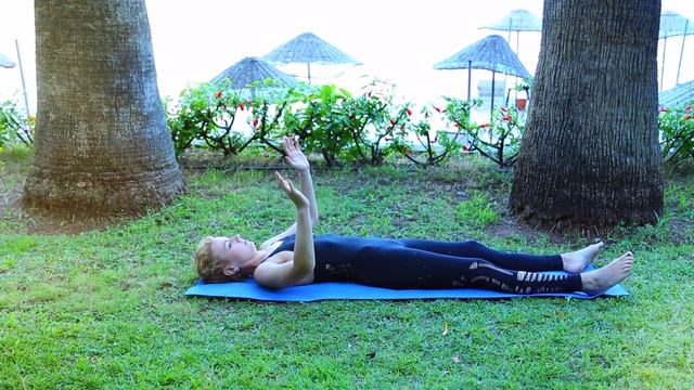 Полное РАССЛАБЛЕНИЕ ТЕЛА и УМА / ШАВАСАНА / Снимаем стресс, напряжение и боль в теле смотреть онлайн