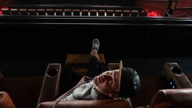 24 HOUR MOVIE THEATER OVERNIGHT FORT! смотреть онлайн