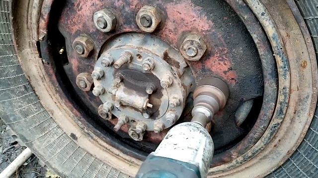 Тест гайковертов Милуоки и бош смотреть онлайн